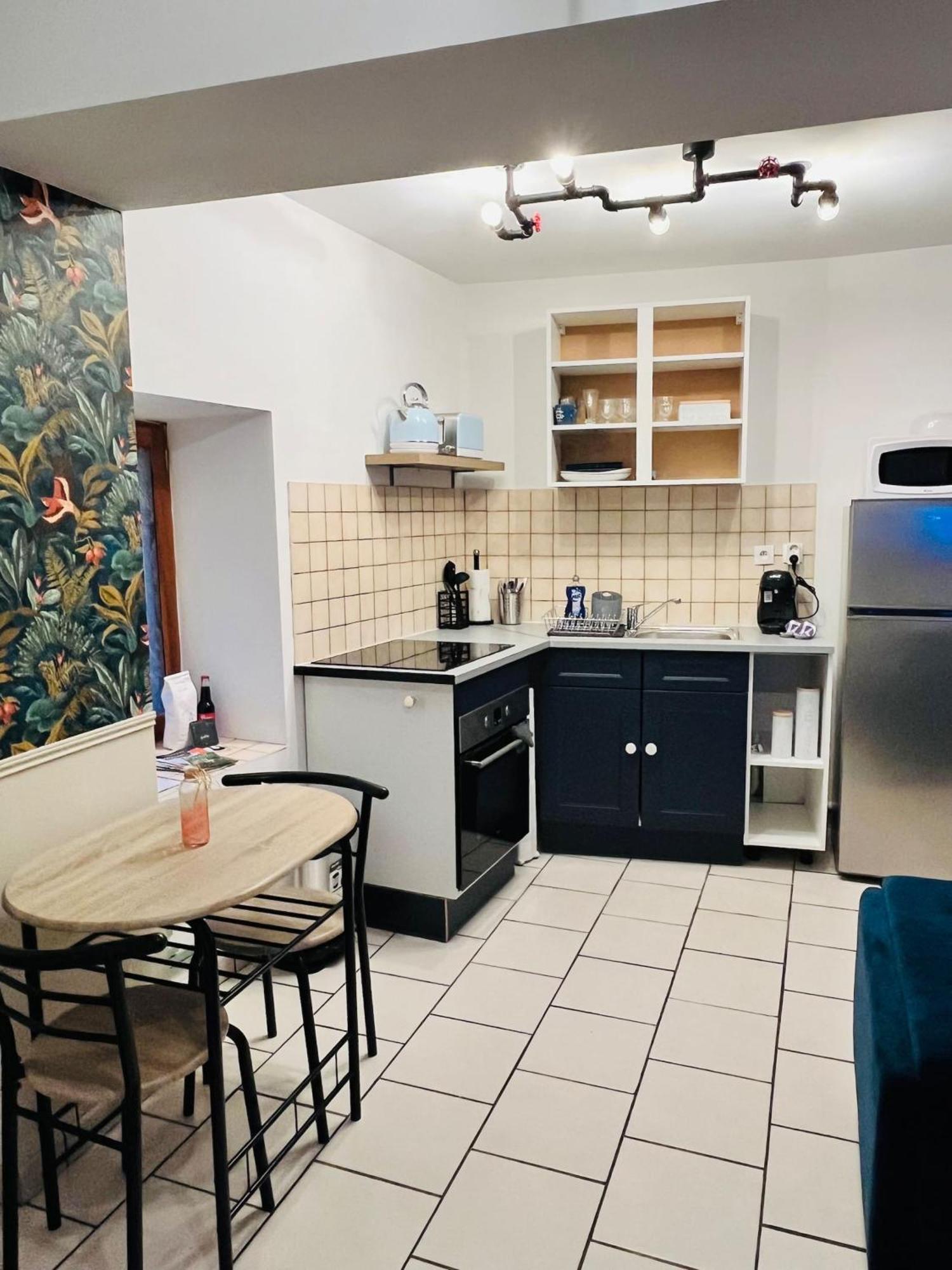 Duplex Charmant Au Coeur De Levroux Exteriör bild
